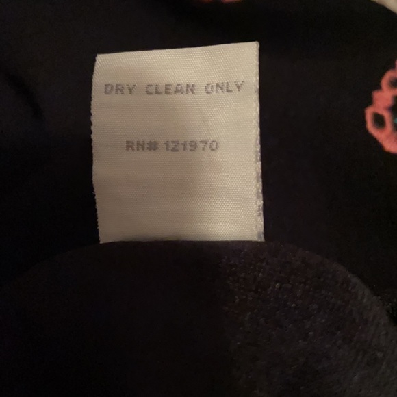 Champagne 🍾 🥂& strawberries 🍓 Pencil Skirt - Picture 9 of 9